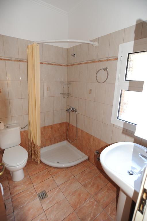 Elizabeth Apartments Frinion Екстер'єр фото